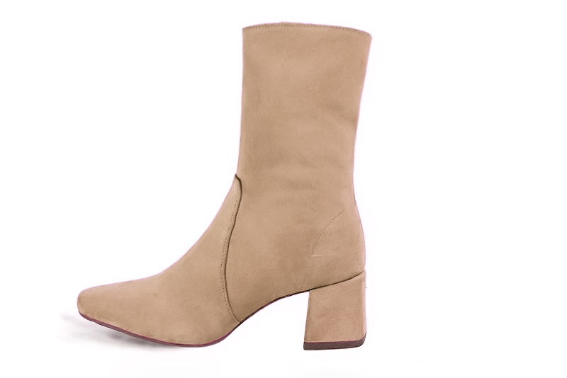Tan beige women's ankle boots with a zip on the inside. Square toe. Medium block heels. Profile view - Florence KOOIJMAN